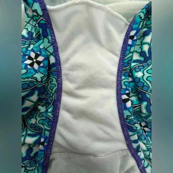 Love Your Assets by Sara Blakely, Spanx | 1 piece Fiesta Tile Swimsuit. Size: M - Picture 14 of 16